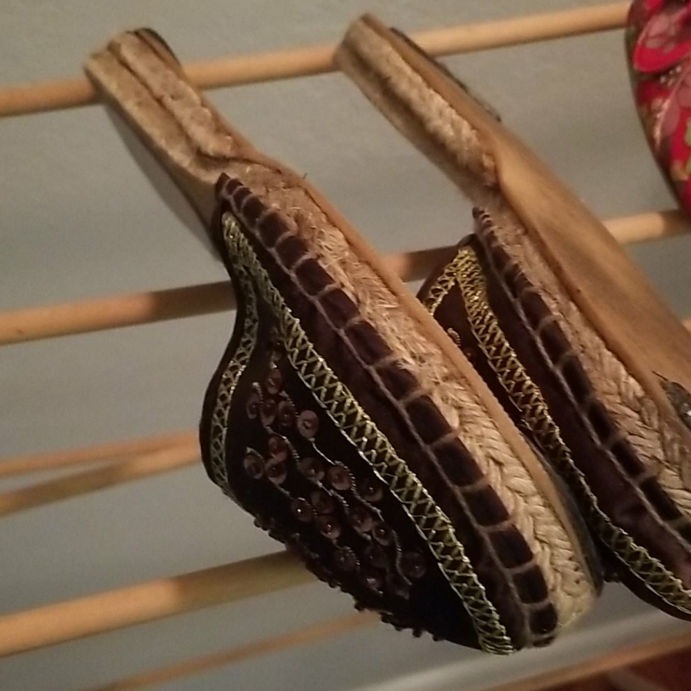 Shoes - Picture 4 of 4